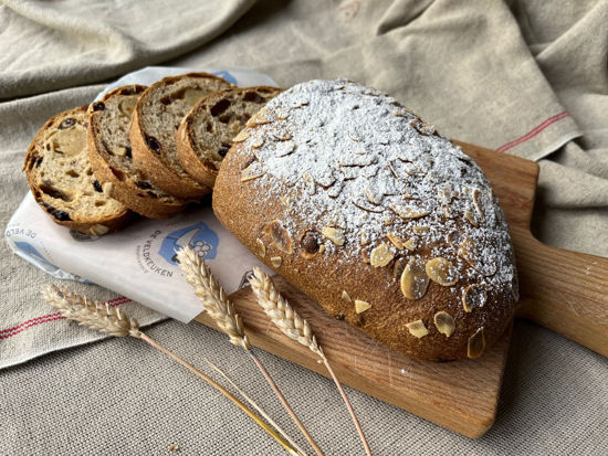 Afbeelding van Kerststol met spijs